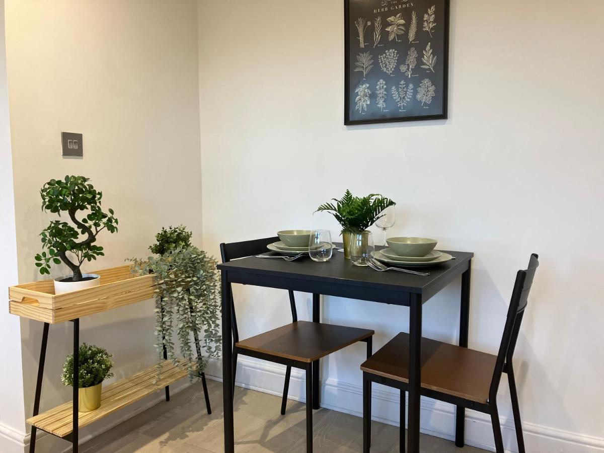 Apartamento Magnificent Refurbished 1 Bed Flat Few Steps To High St ! - 4 East House Epsom Exterior foto